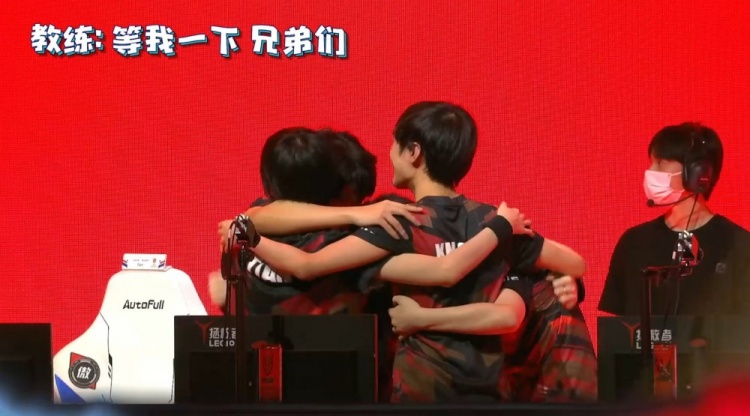 也展现出极 也展现出极