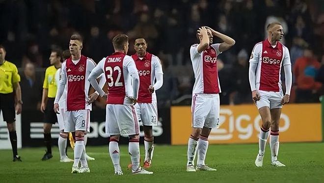 场指挥方面 场指挥方面